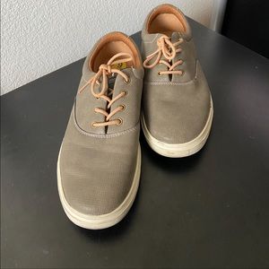 Perry Ellis men’s lace up leather shoes